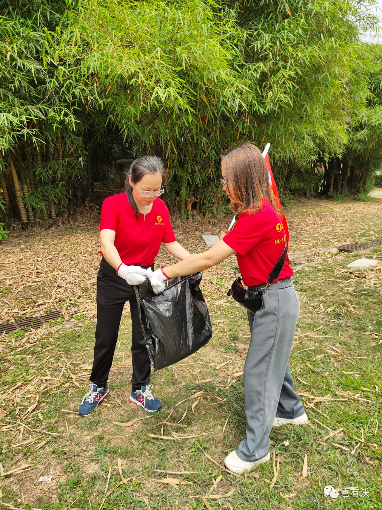 k8凯发员工做公益