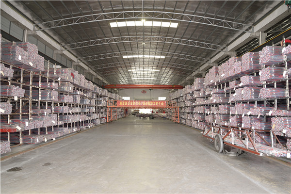 k8凯发不锈钢管库房