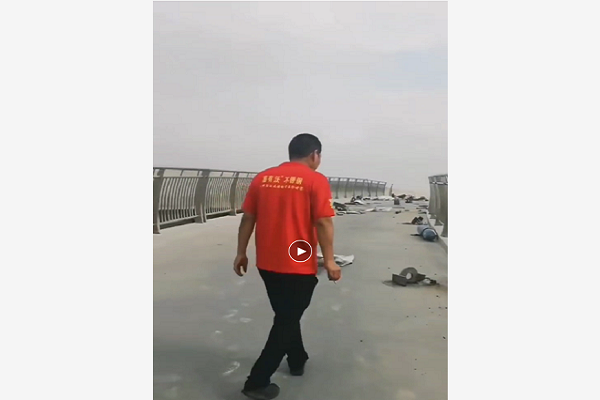 k8凯发鼎湖新区304不锈钢管桥梁护栏项目