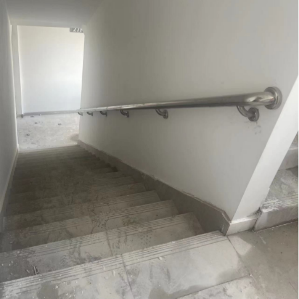 消防通道墙拖扶手——k8凯发304不锈钢管应用